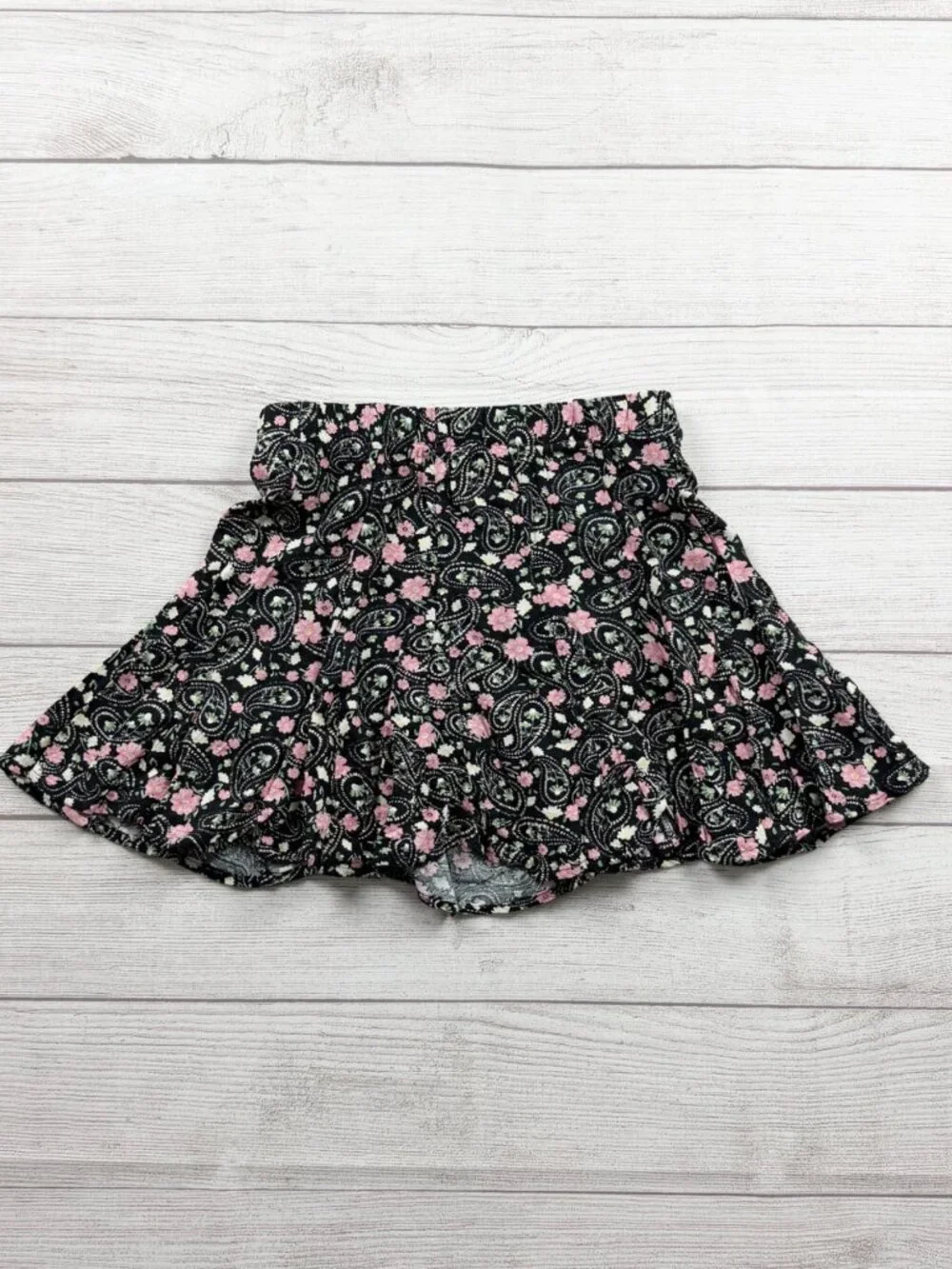 Belle du Jour Girls Floral Paisley Skirt Black Pink Flowy Pull On M - Picture 3 of 3